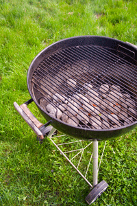 Using a Kettle Grill to Smoke Barbeque